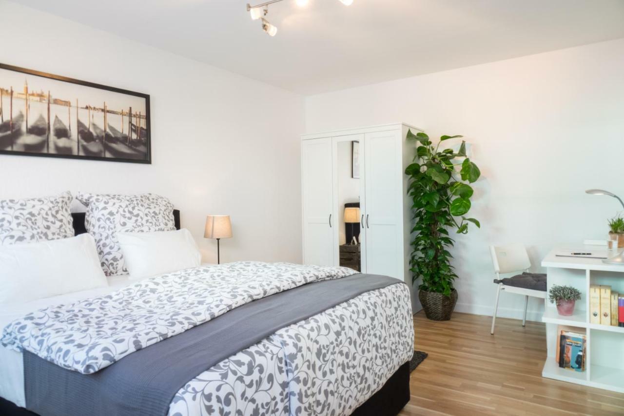 Apartments An Der Universitaet Βούρπεταλ Εξωτερικό φωτογραφία
